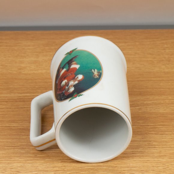 Ultimate Source Coca Cola 1996 When Friends Drop In Cup Santa Christmas Mug - Picture 3 of 4